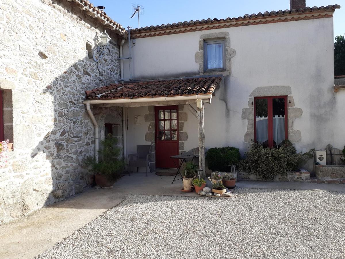 Chambre D'Hote Du Plessis Hotel Beaurepaire  Exterior photo