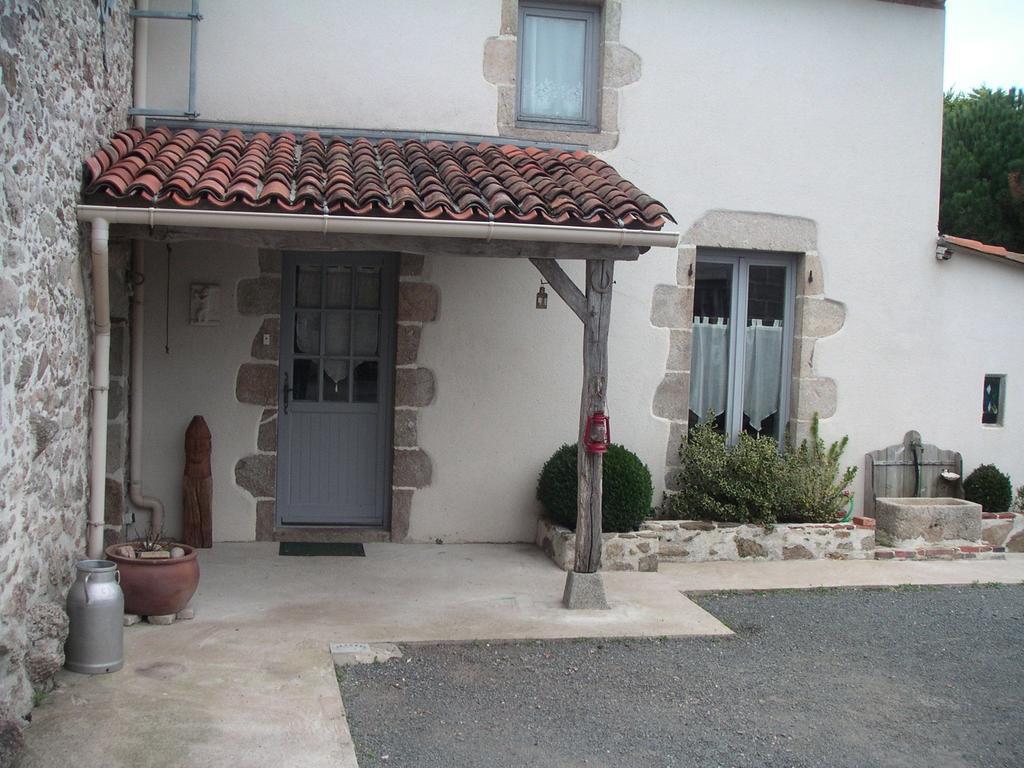 Chambre D'Hote Du Plessis Hotel Beaurepaire  Exterior photo