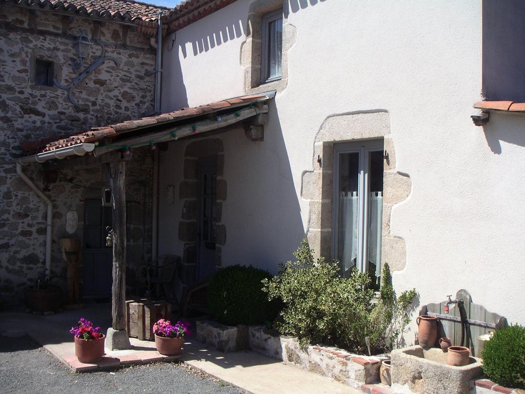 Chambre D'Hote Du Plessis Hotel Beaurepaire  Exterior photo