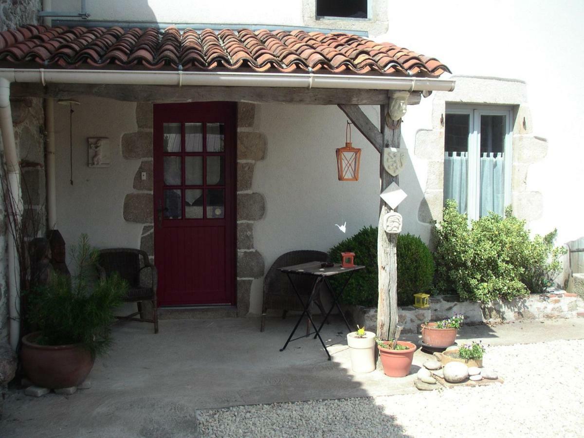 Chambre D'Hote Du Plessis Hotel Beaurepaire  Exterior photo