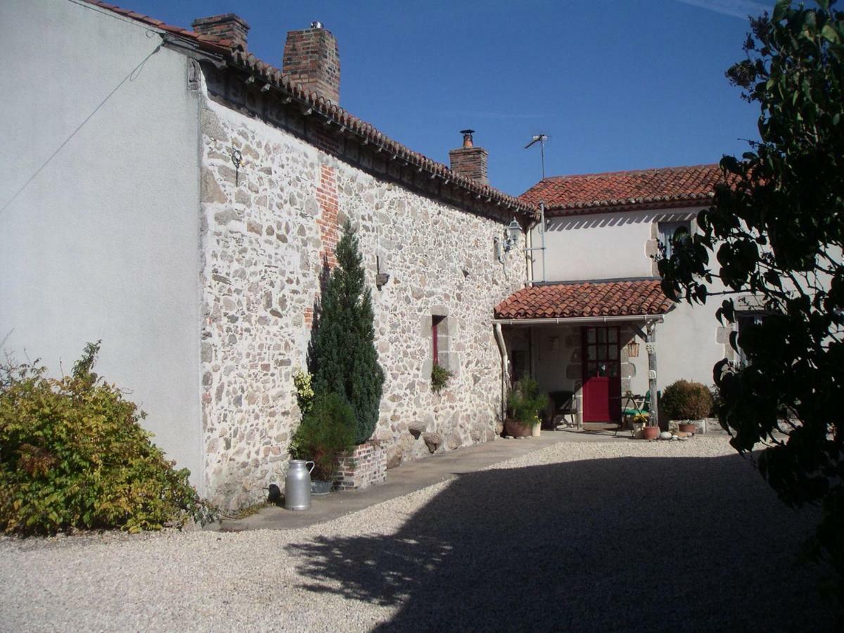 Chambre D'Hote Du Plessis Hotel Beaurepaire  Exterior photo